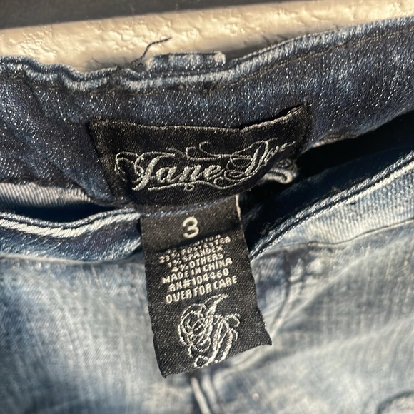 Jane Doe Jean shorts - Picture 4 of 6